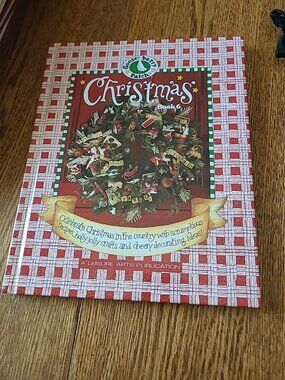 Gooseberry Patch Christmas Book 6 Cookbook and Idea Book Hard Cover